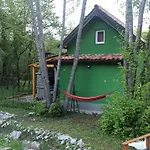House Chalet *
